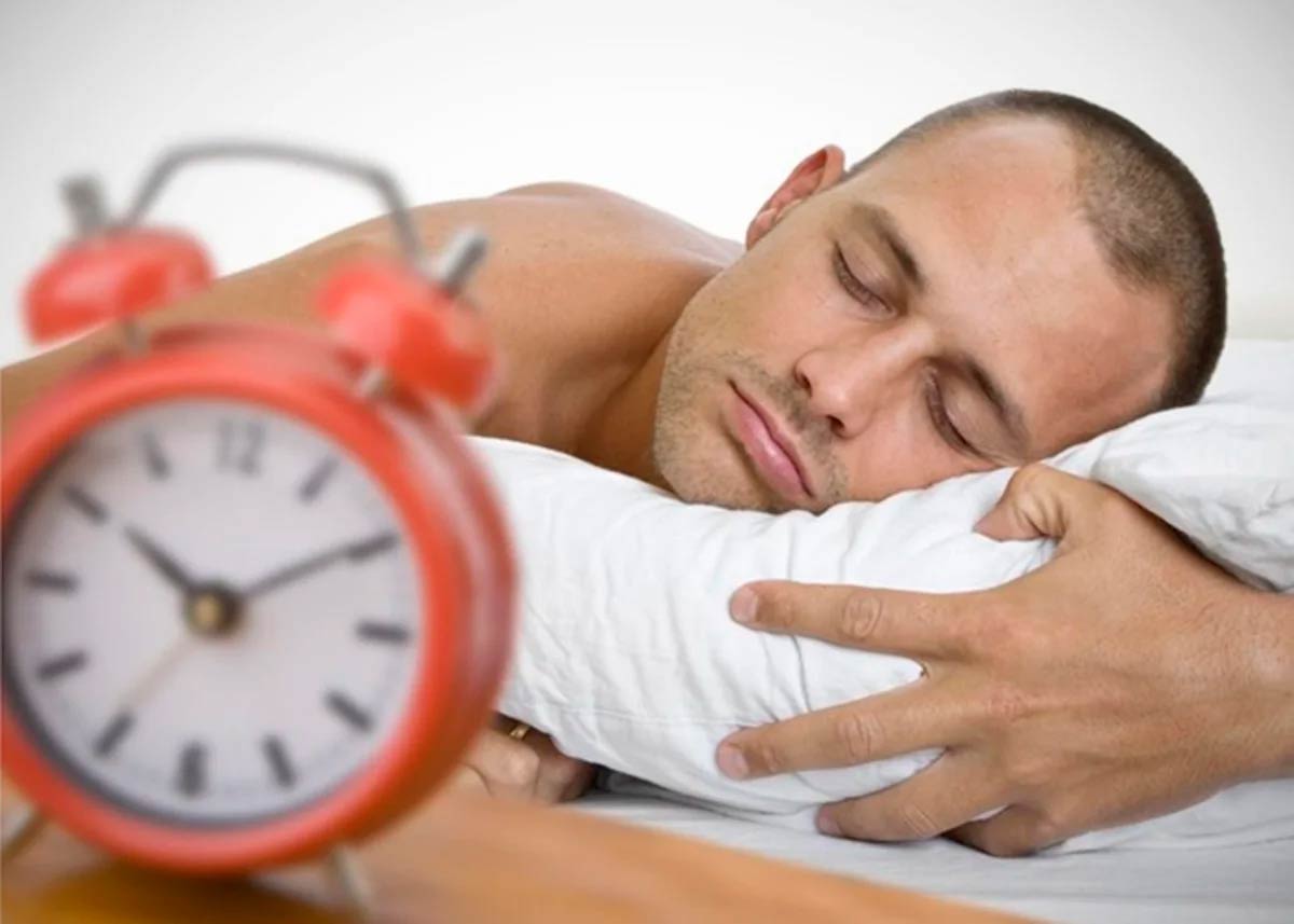 ¿Y si no necesitaras dormir 8 horas? La recomendación y algunas curiosidades históricas